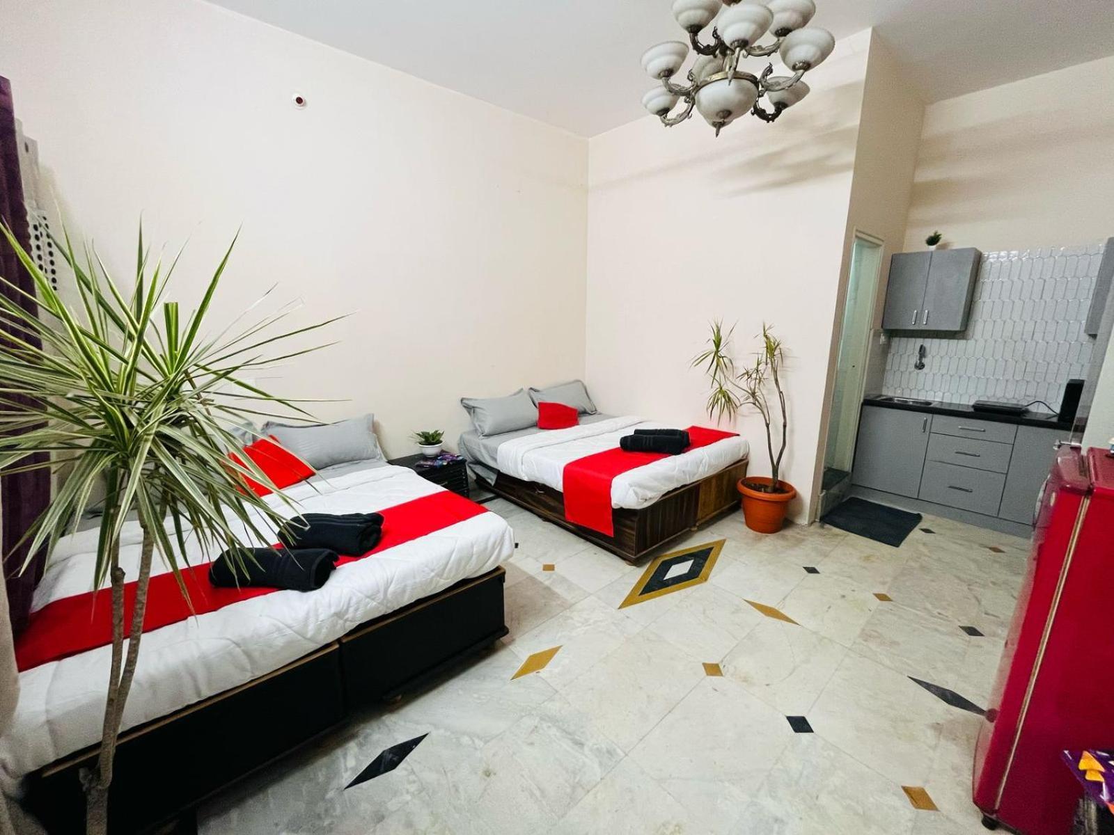 Adh Hazel Wood Hotell Mysore Eksteriør bilde