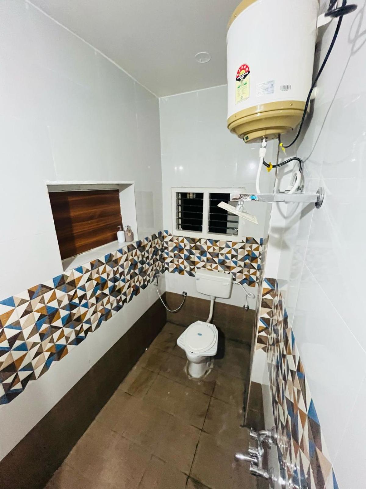 Adh Hazel Wood Hotell Mysore Eksteriør bilde