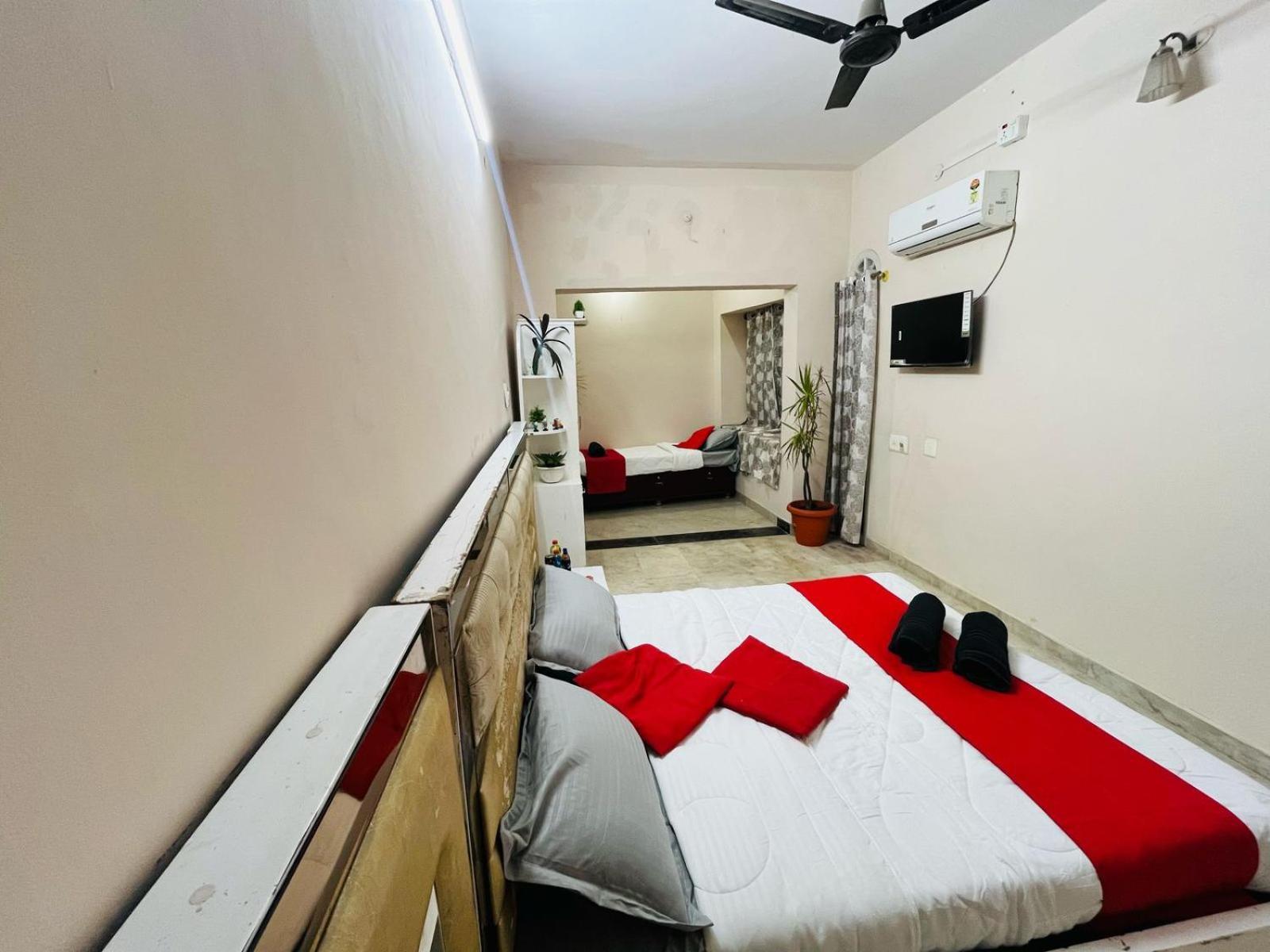 Adh Hazel Wood Hotell Mysore Eksteriør bilde