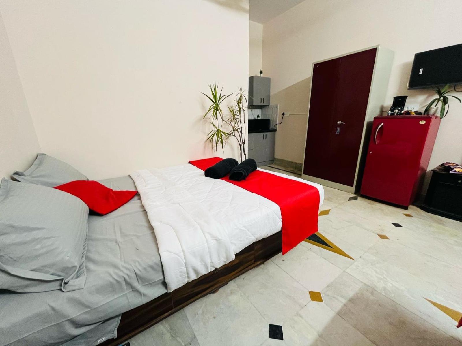 Adh Hazel Wood Hotell Mysore Eksteriør bilde