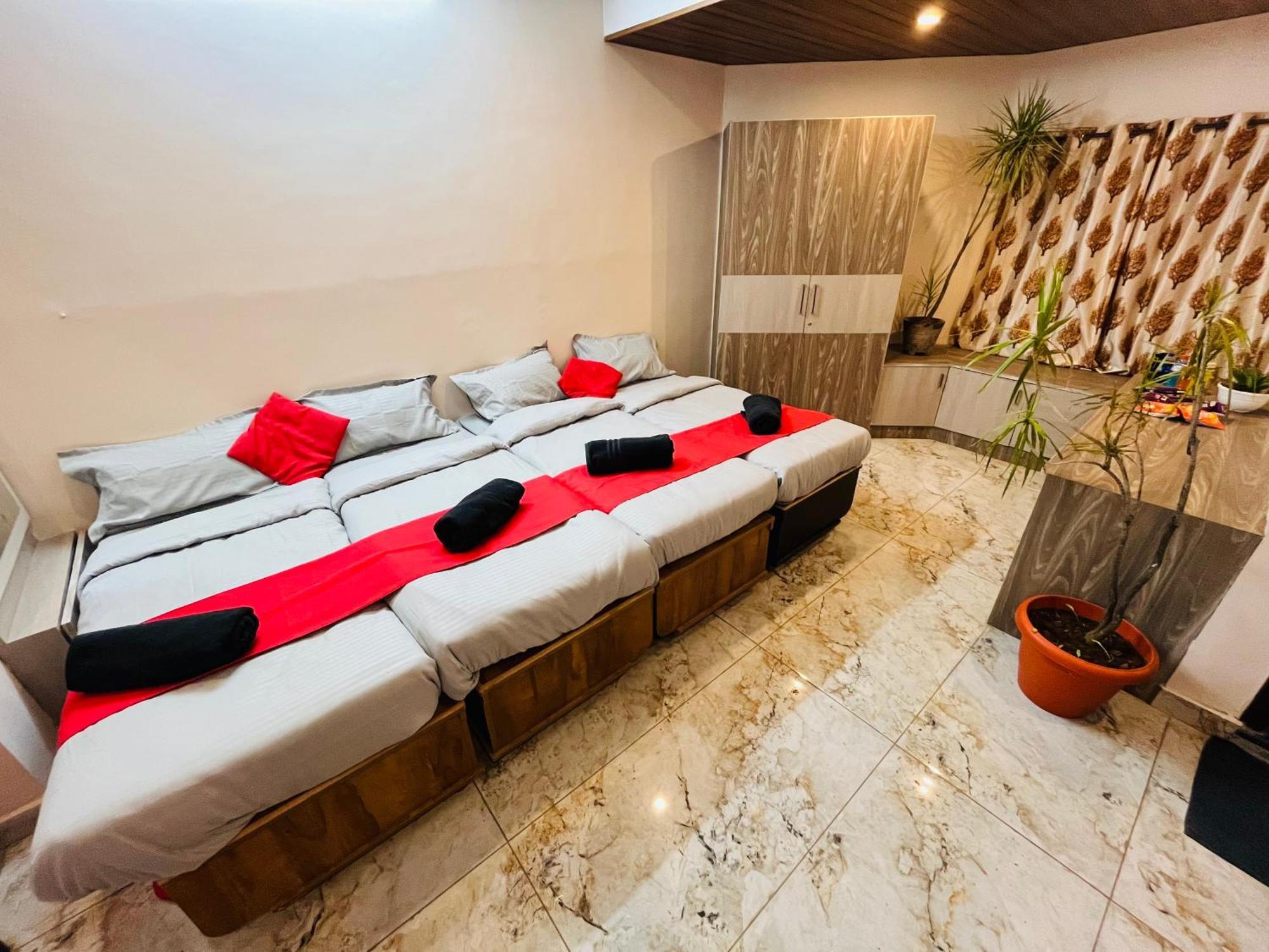 Adh Hazel Wood Hotell Mysore Eksteriør bilde