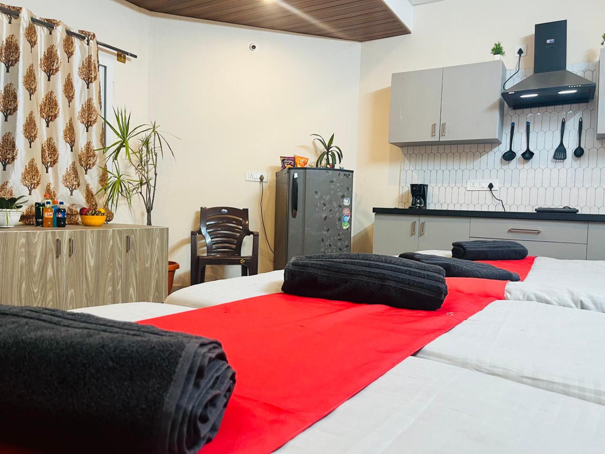 Adh Hazel Wood Hotell Mysore Eksteriør bilde
