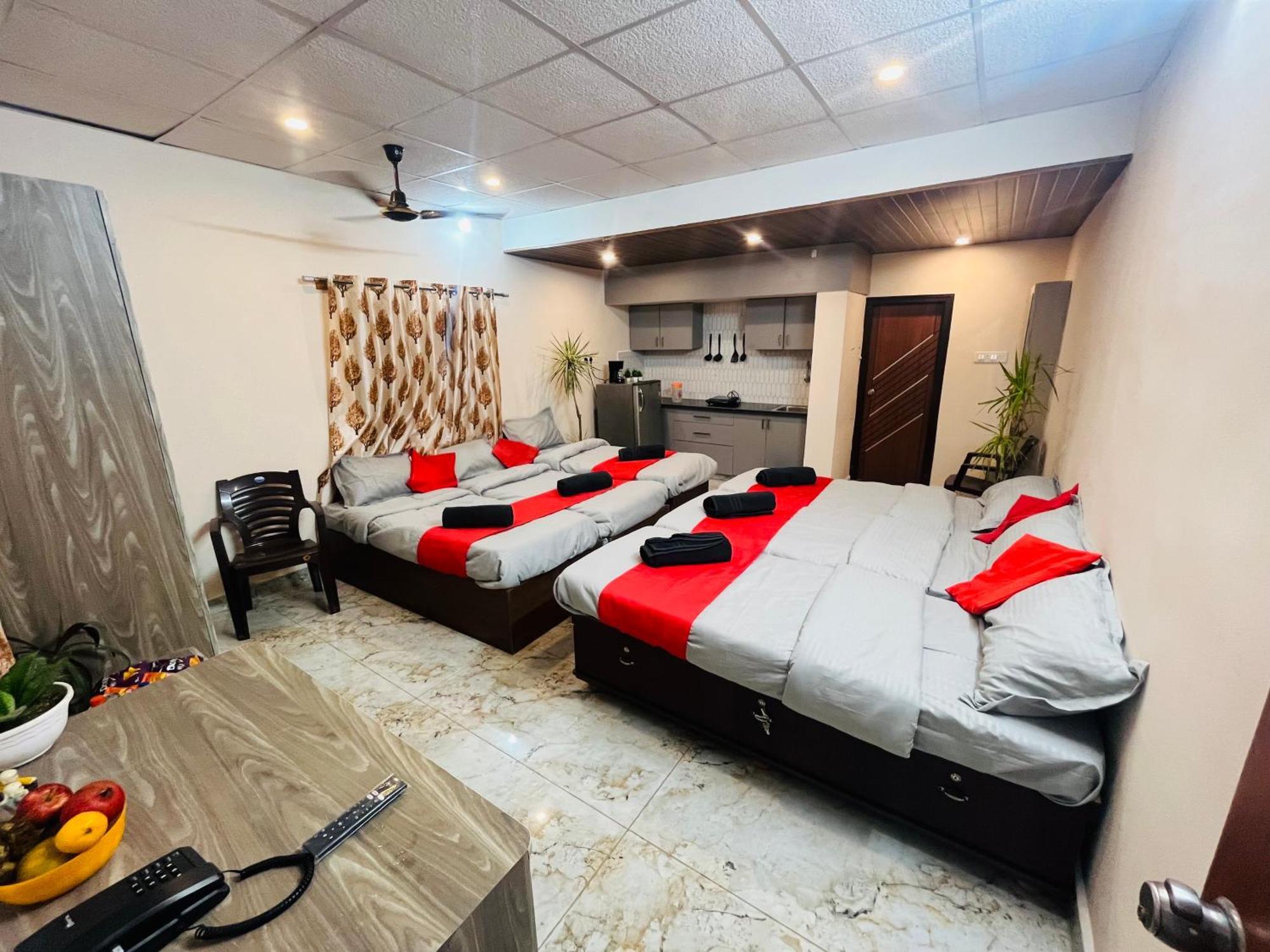 Adh Hazel Wood Hotell Mysore Eksteriør bilde