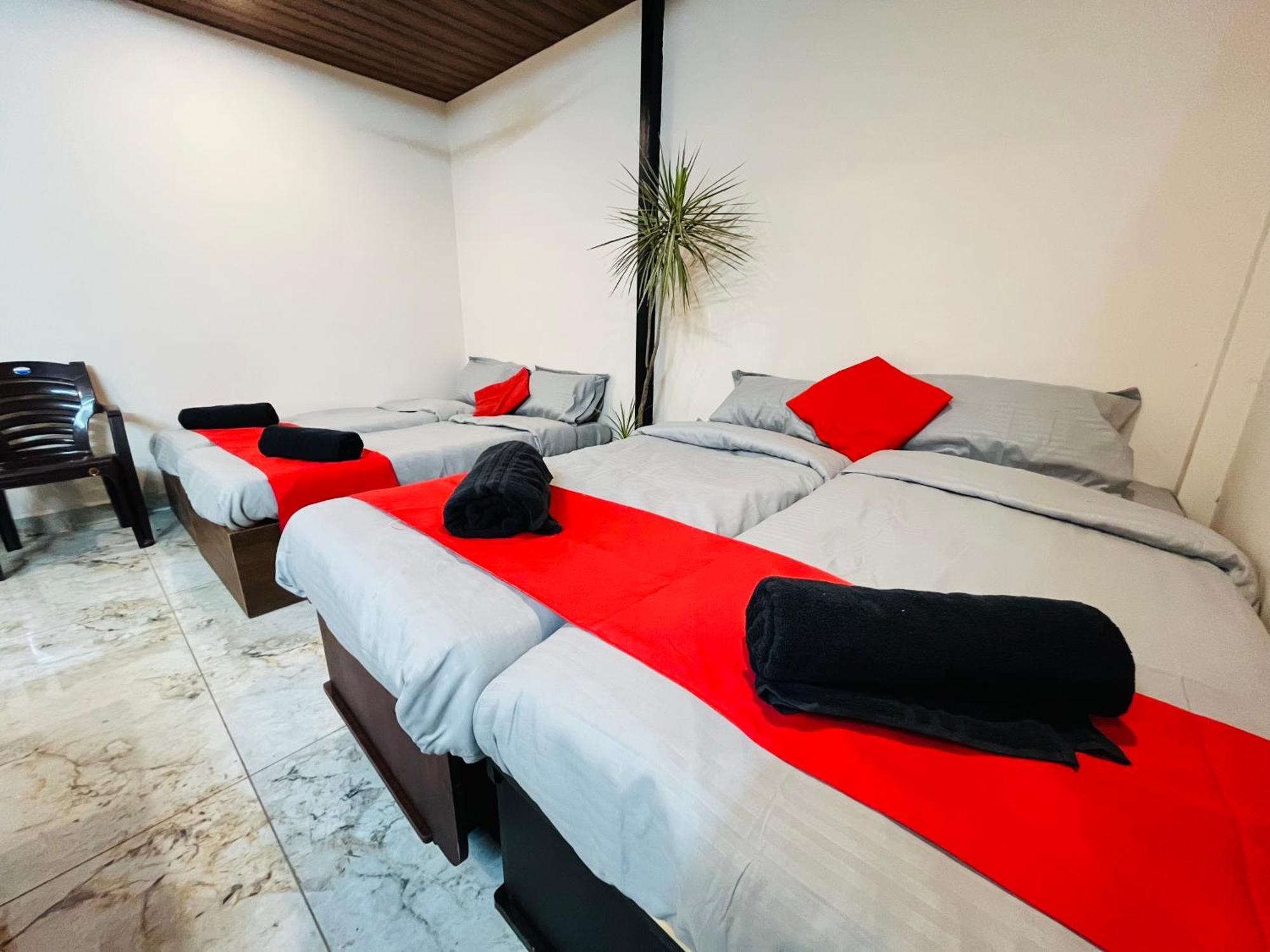 Adh Hazel Wood Hotell Mysore Eksteriør bilde
