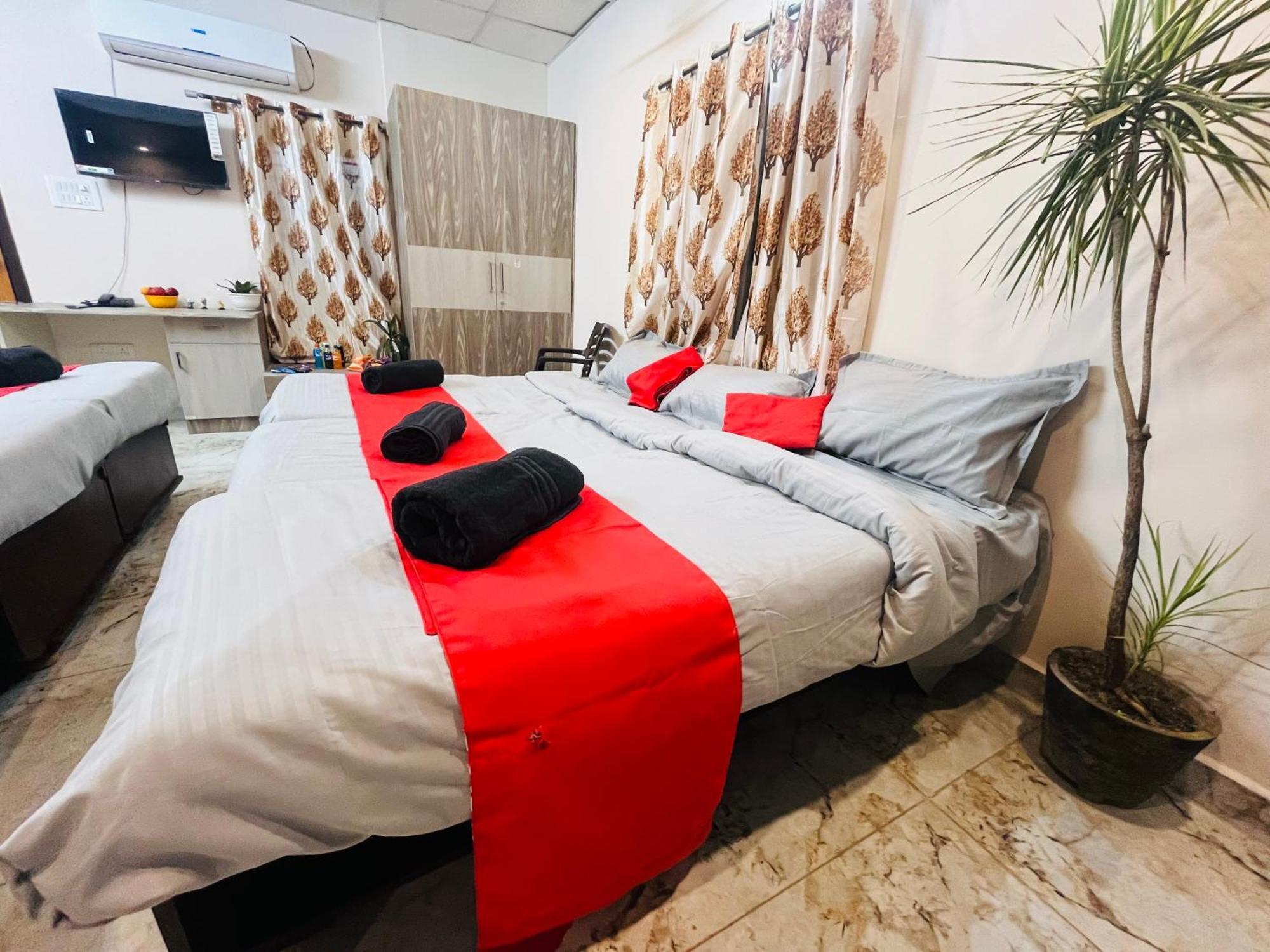 Adh Hazel Wood Hotell Mysore Eksteriør bilde