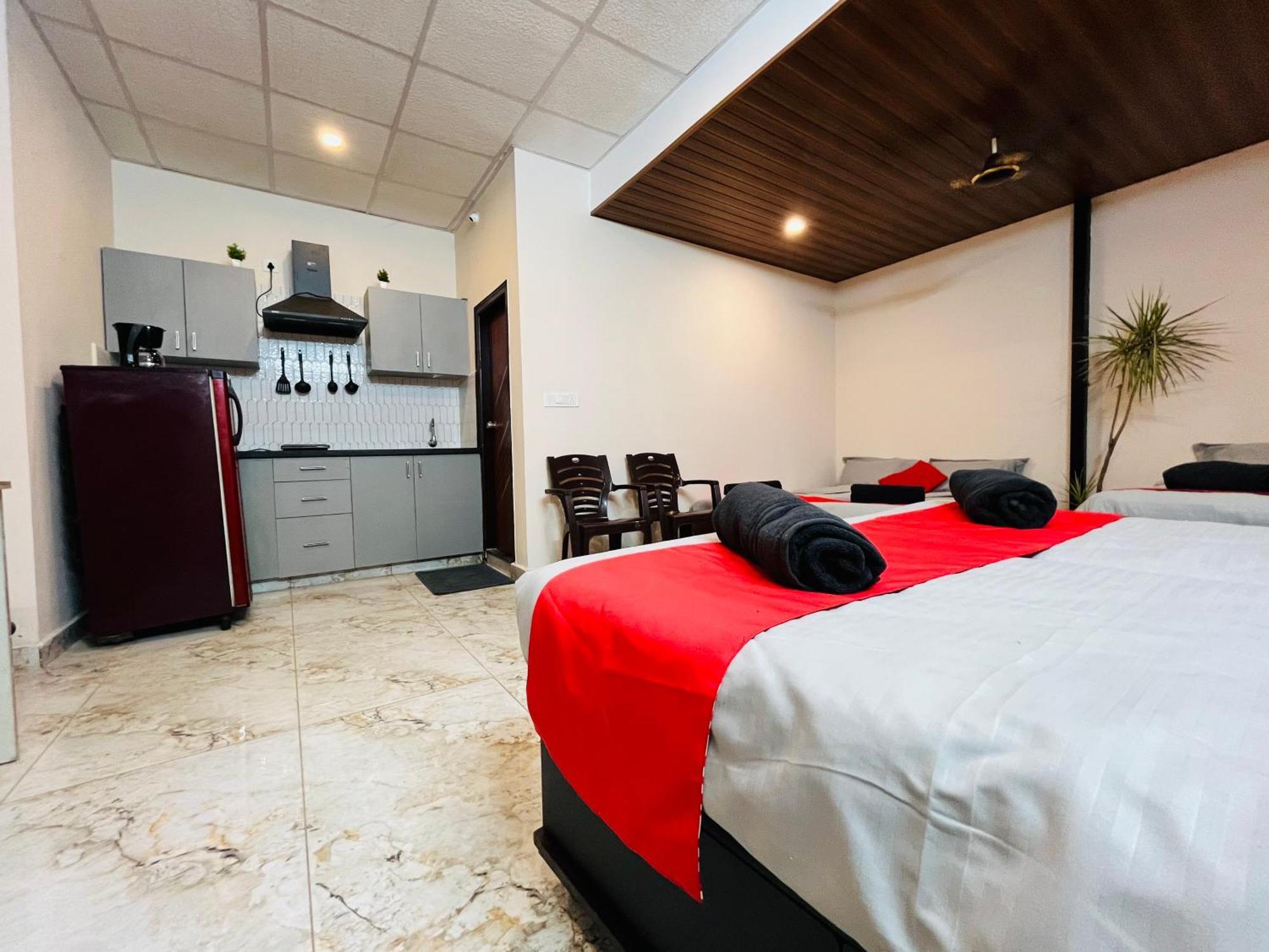 Adh Hazel Wood Hotell Mysore Eksteriør bilde
