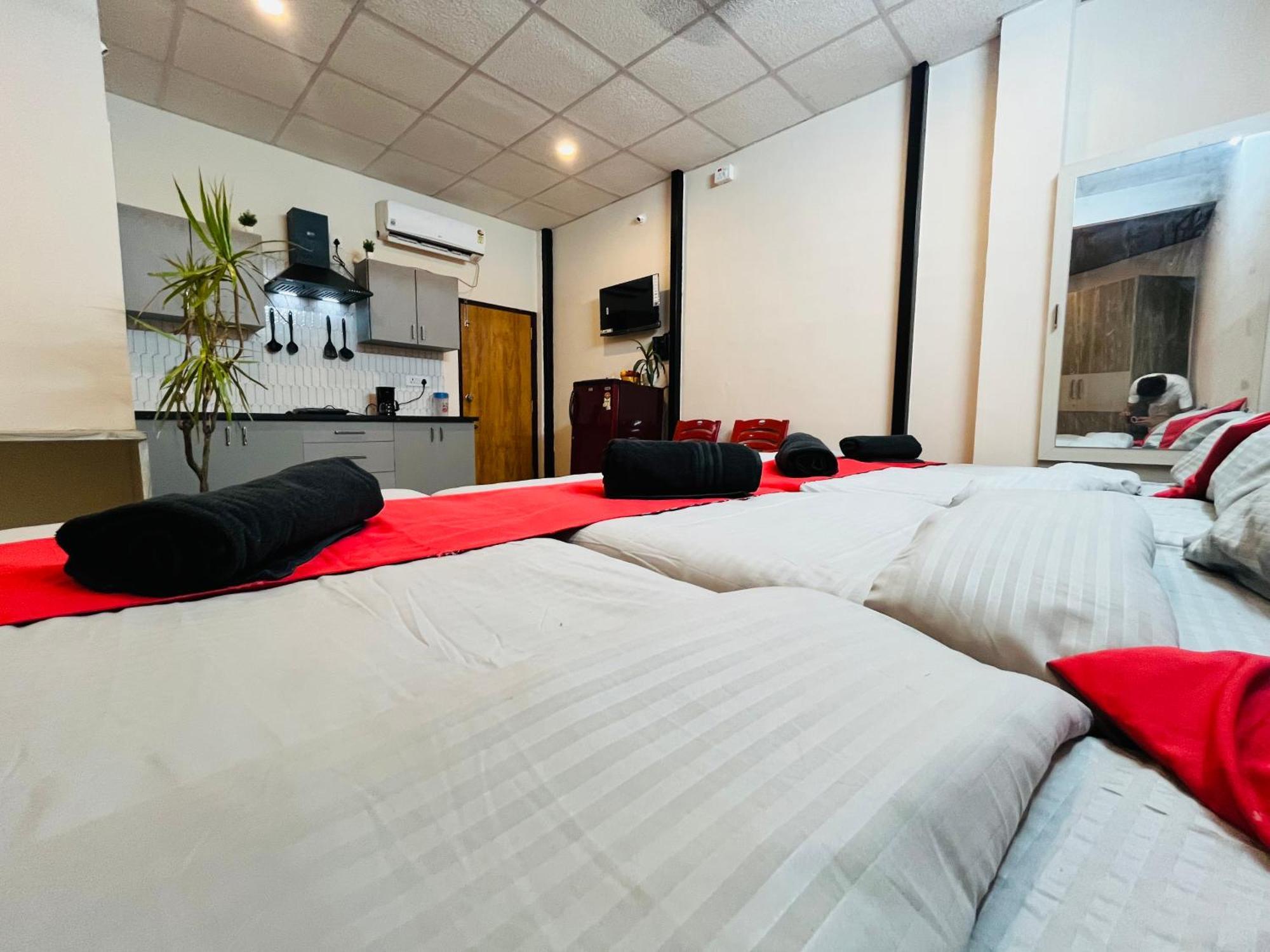 Adh Hazel Wood Hotell Mysore Eksteriør bilde